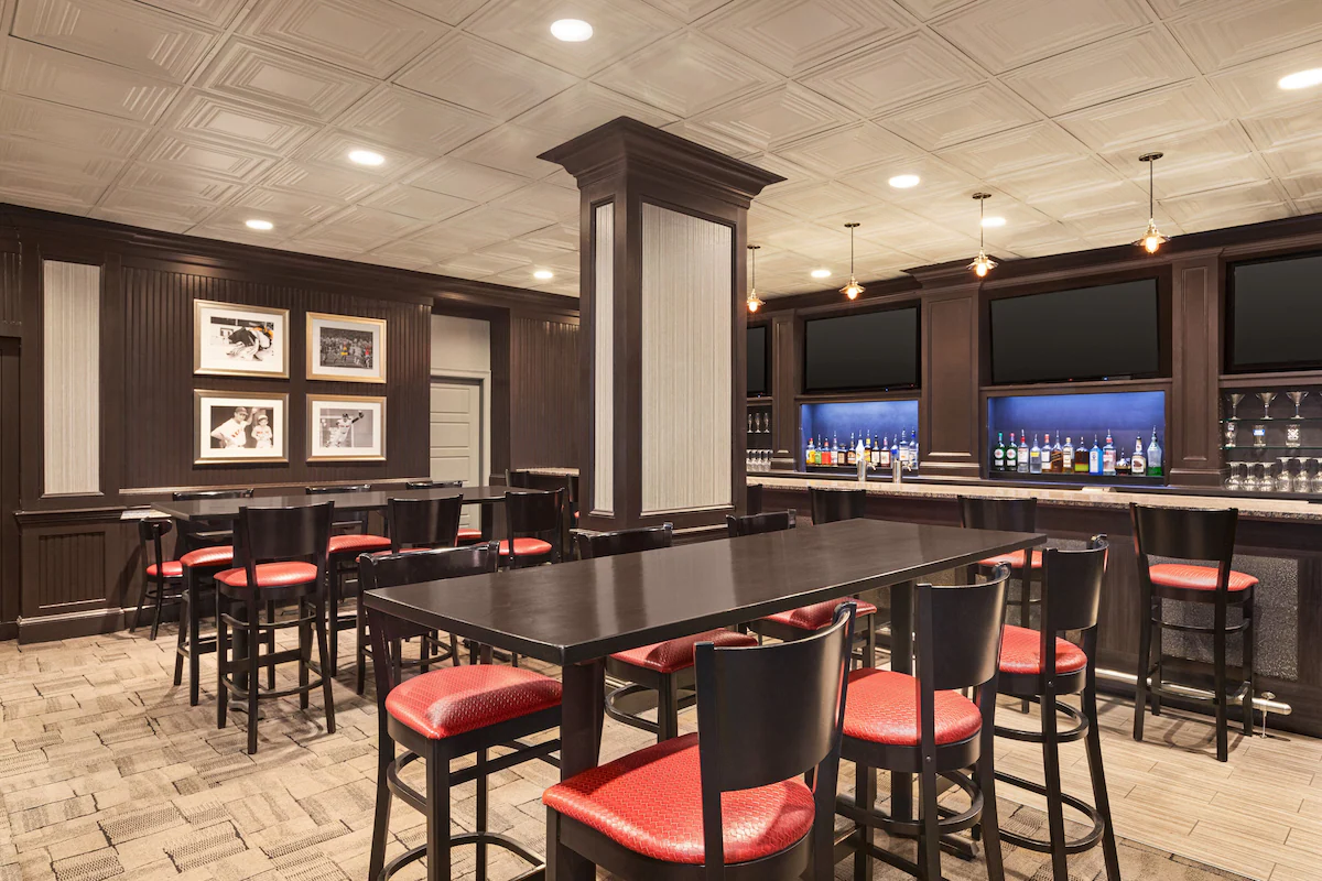 Holiday Inn Boston gallery 2